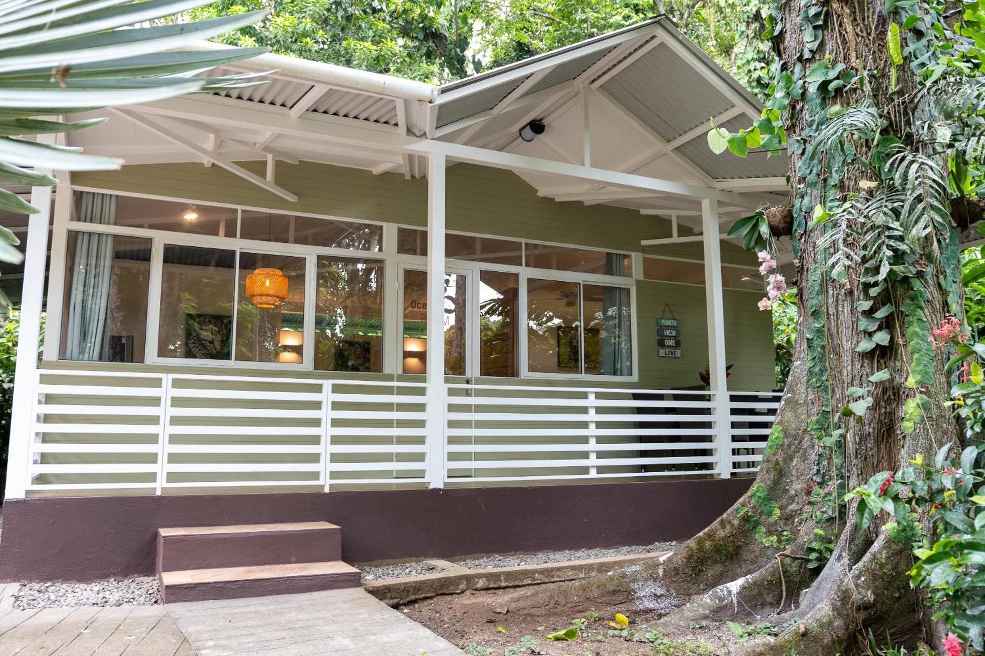 Jaguar Inn Bungalows Puerto Viejo de Talamanca Exterior foto